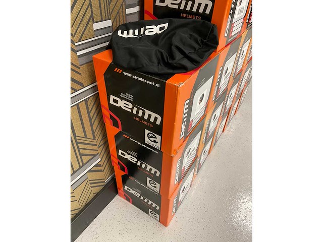 Demm fashion partij helmen - afbeelding 4 van  19