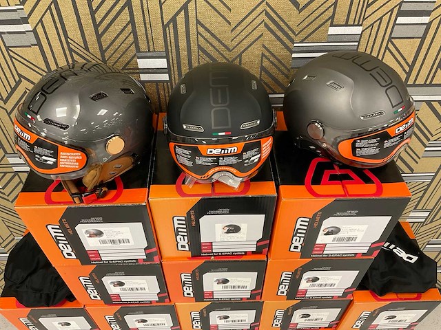 Demm fashion partij helmen - afbeelding 12 van  19