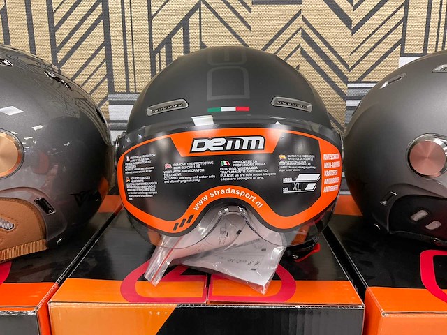 Demm fashion partij helmen - afbeelding 14 van  19