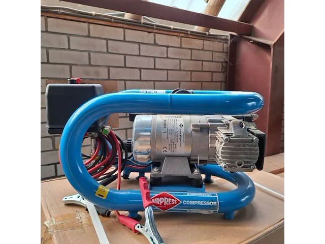 Demo compressor airpress, lmo 3-190, bouwjaar 2020 - afbeelding 1 van  5