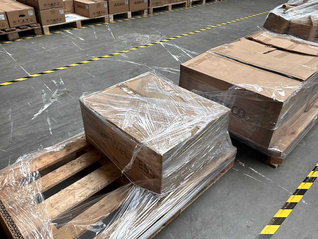 Demo omvormers en zonnepanelen toebehoren - afbeelding 10 van  20