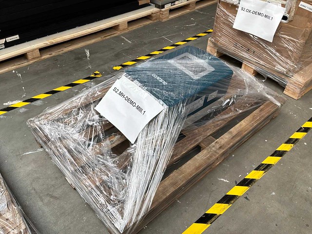 Demo omvormers en zonnepanelen toebehoren - afbeelding 16 van  20