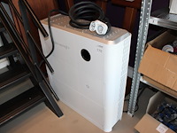 Demo-opstelling sigenergy met snellaadkabel. afmeting 86 x 27 x 92 cm. - afbeelding 1 van  2