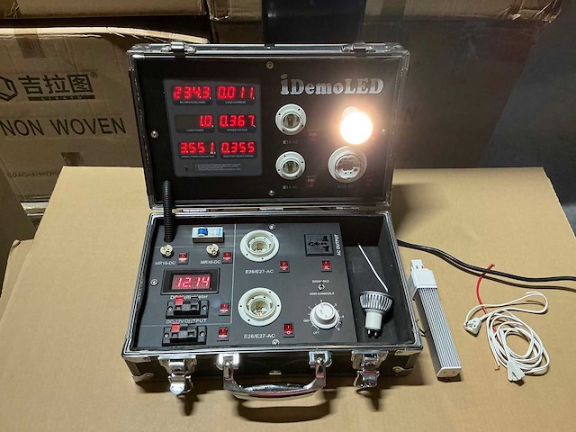 Demoled - testapparaat - afbeelding 2 van  6