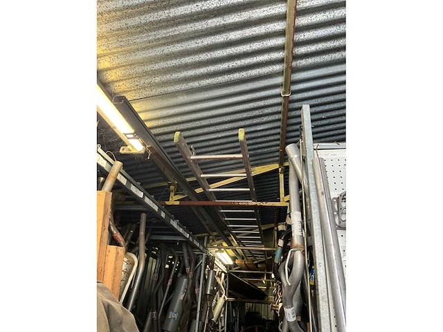 Demontabele opslagunit 65m2 v.v. 2 dubbele deuren en stroomvoorzieningen - afbeelding 5 van  6