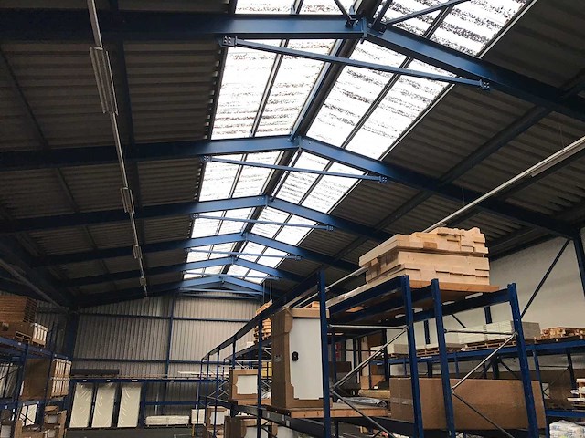Demontabele stalen loods 34.5x30 meter - afbeelding 13 van  20