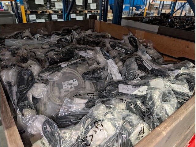 Demontage kavel ict - afbeelding 9 van  12