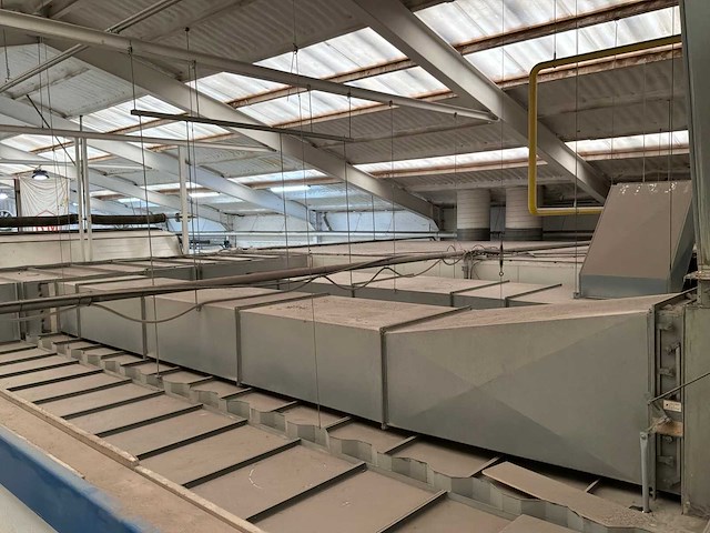 Demzo verfspuitcabine met voorbewerkingsruimte - afbeelding 10 van  28