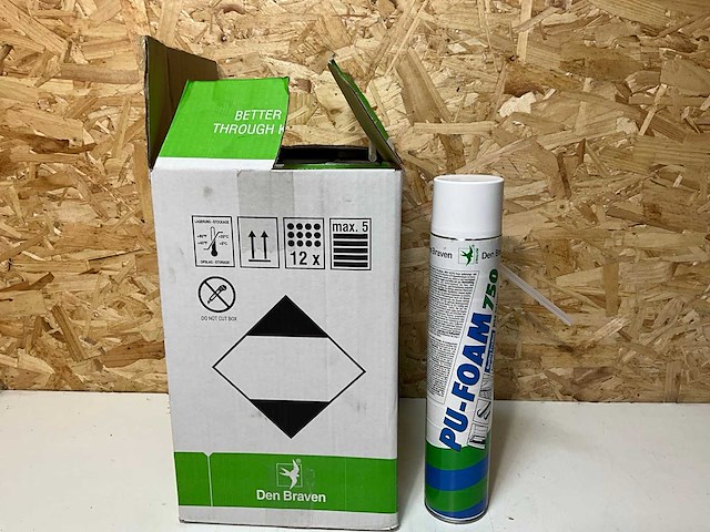 Den braven pu foam 750 (12x) - afbeelding 1 van  3