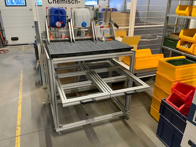 Denios rvs / aluminium afvulsysteem inclusief 3 kantelbare afvulunits - afbeelding 1 van  9