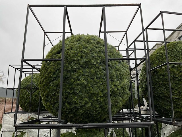 Dennetak rond kunstof kerst bol met ledverlichting - afbeelding 1 van  5