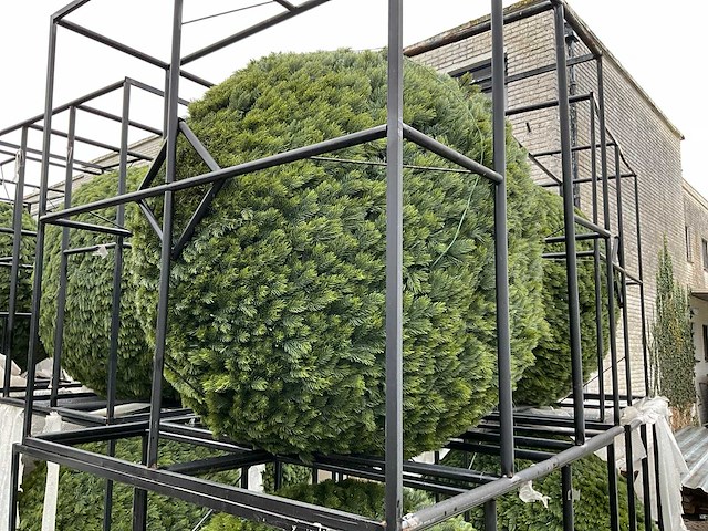 Dennetak rond kunstof kerst bol met ledverlichting - afbeelding 3 van  5