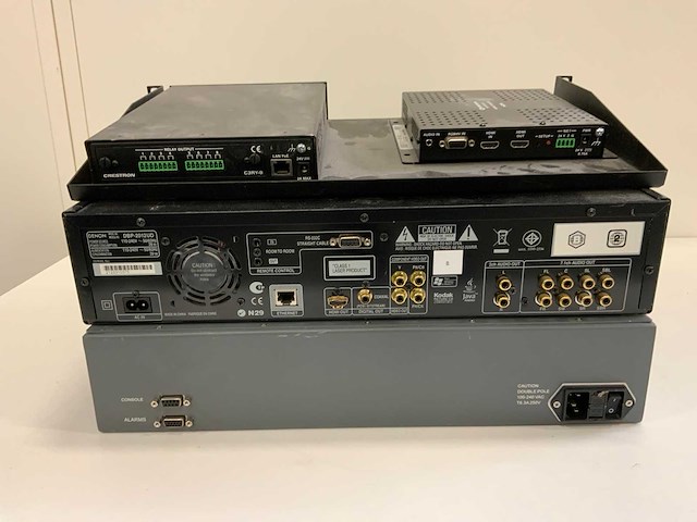 Denon, corning divers 19" apparatuur - afbeelding 6 van  6