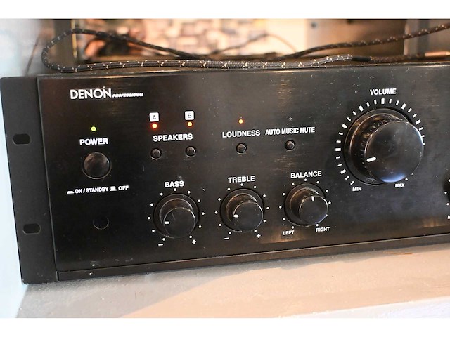 Denon dn-a300m professionele versterker met 4 speakers - afbeelding 2 van  8