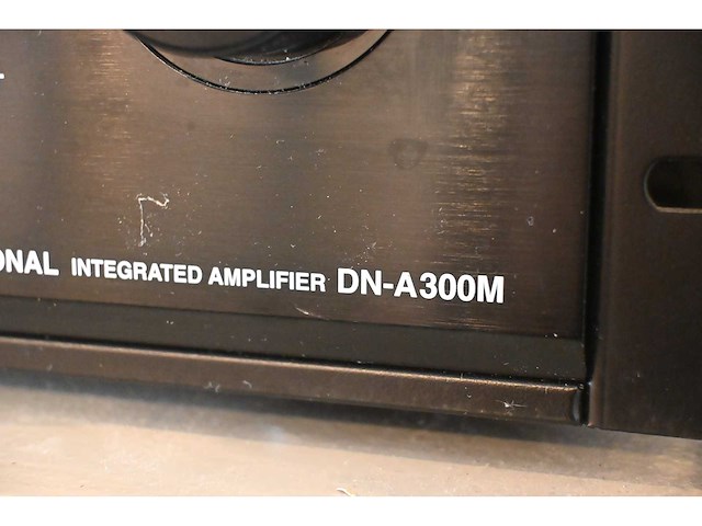 Denon dn-a300m professionele versterker met 4 speakers - afbeelding 4 van  8