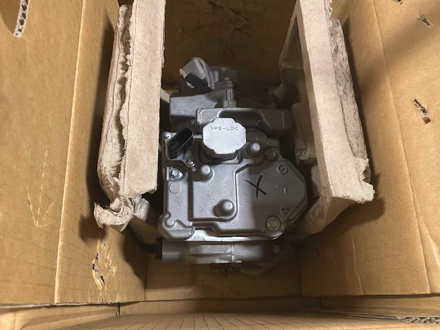 Denso elektrische airconditioningcompressor voor lexus auto - afbeelding 2 van  2