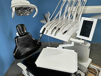 Dentale behandelunit met stoel - afbeelding 4 van  19