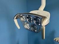 Dentale behandelunit met stoel - afbeelding 9 van  19