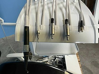 Dentale behandelunit met stoel - afbeelding 10 van  19