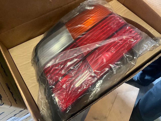 Depo / magneti / marelli / valeo - koplampen achterverlichting - partij auto onderdelen (15x) - afbeelding 13 van  13