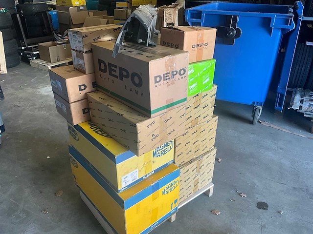 Depo / magneti / marelli / valeo - koplampen achterverlichting - partij auto onderdelen (15x) - afbeelding 3 van  13