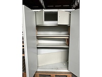Derametaal - brandwerende kast 126x55x195cm - afbeelding 2 van  5