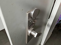 Derametaal - brandwerende kast 126x55x195cm - afbeelding 4 van  5