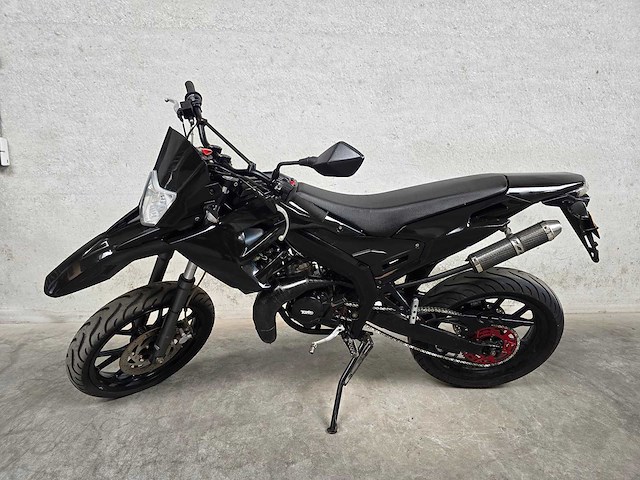 Derbi - bromfiets - senda-sm drd xtreme - 2t 45km uitvoering ffl93r - afbeelding 1 van  10