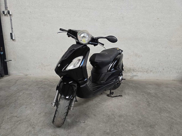 Derbi - bromscooter - boulevard - 4t 45km uitvoering f093rg - afbeelding 3 van  7