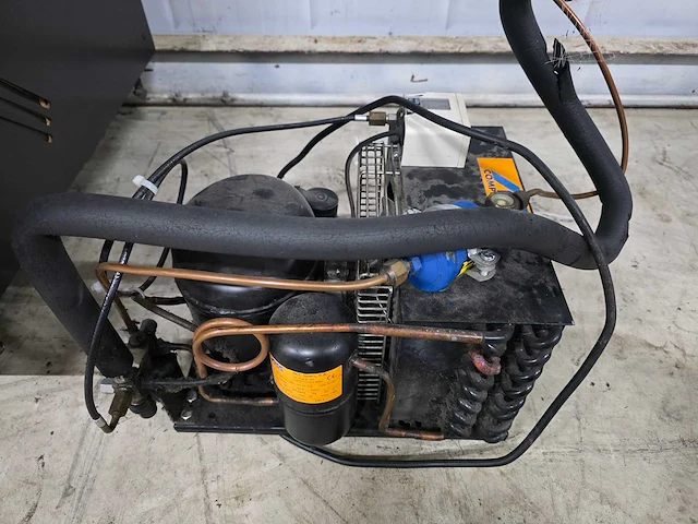 Derigo murali - - verkoop vitrine met externe motor - afbeelding 6 van  8