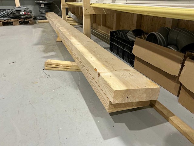 Derome vuren balk (2x) - afbeelding 1 van  5