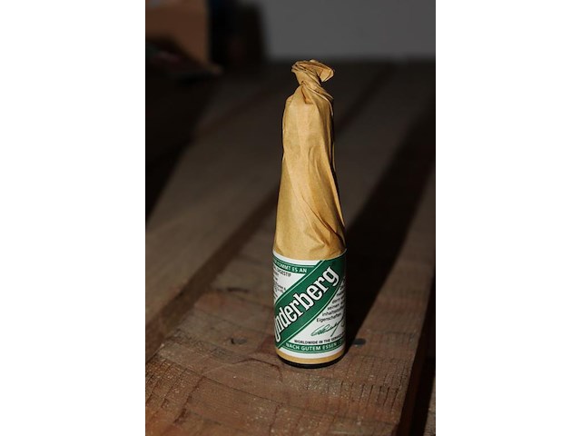 Dertig flesjes underberg. - afbeelding 2 van  2