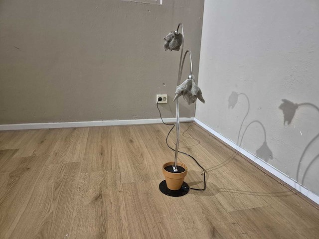 Design - bloempot - tafel lamp - afbeelding 8 van  11