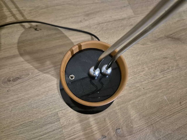 Design - bloempot - tafel lamp - afbeelding 10 van  11