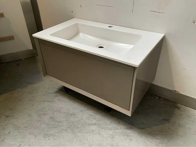 Design badmeubelset met solidsurface blad - afbeelding 5 van  7