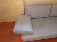 Design bank, leer, leolux, balou, ruime 3-zitsbank, leer, grijs / chroom, 2005 - afbeelding 3 van  4
