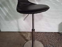 Design barkruk - afbeelding 1 van  4