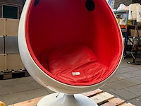 Design draaifauteuil/egg chair met geïntegreerde speaker en ingebouwde muziekmodule - afbeelding 1 van  8