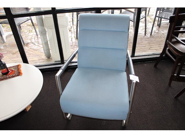 Design fauteuil xooon. - afbeelding 1 van  2