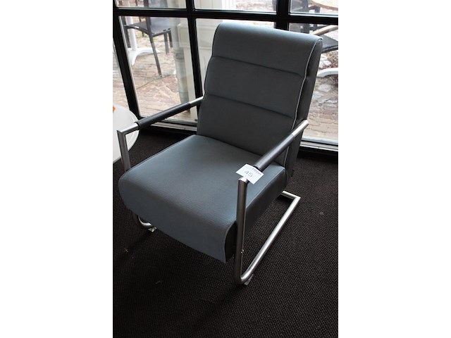 Design fauteuil xooon. - afbeelding 2 van  2
