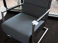 Design fauteuil xooon. - afbeelding 2 van  2