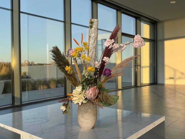 Design hand gemaakte bloempot met inhoud - afbeelding 1 van  5