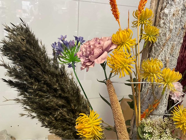 Design hand gemaakte bloempot met inhoud - afbeelding 3 van  5