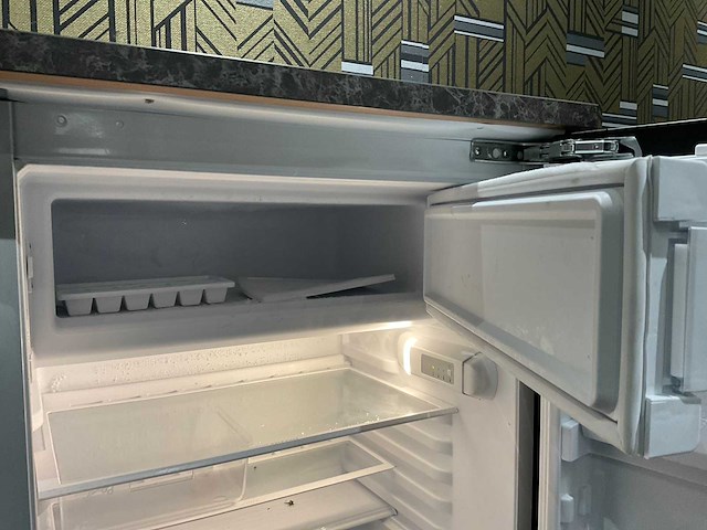 Design keukenopstelling voorzien van vaatwasser/gootsteen/koelkast - afbeelding 7 van  16