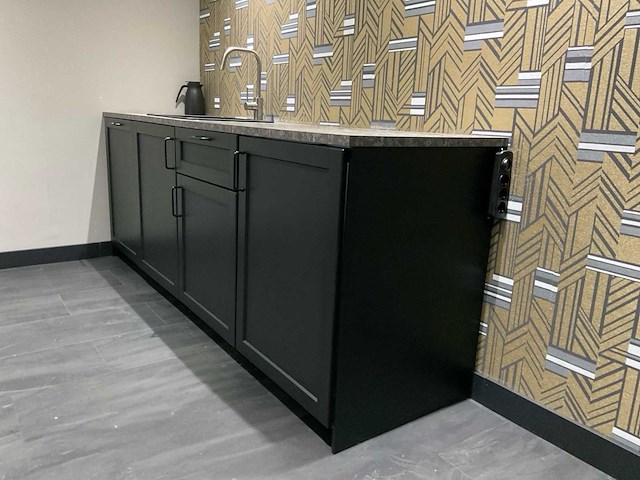 Design keukenopstelling voorzien van vaatwasser/gootsteen/koelkast - afbeelding 1 van  16