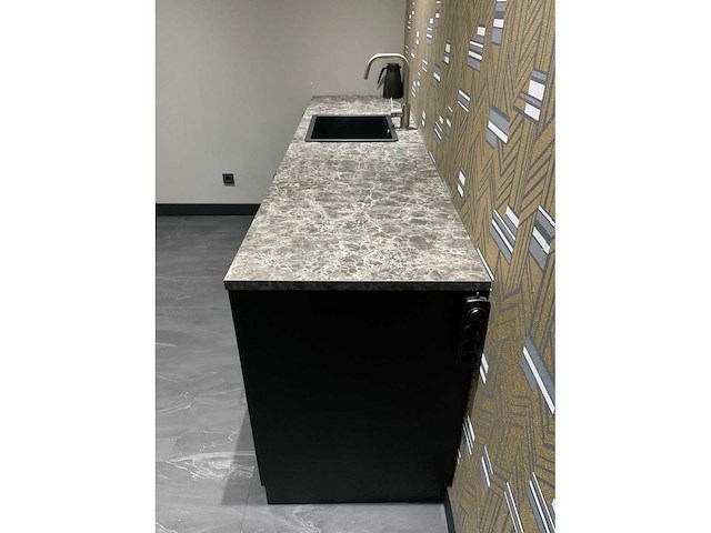 Design keukenopstelling voorzien van vaatwasser/gootsteen/koelkast - afbeelding 10 van  16