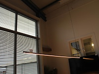 Design led-hanglamp met lengte 242 cm. let op! zelf te demonteren op hoogte circa 400 cm. - afbeelding 1 van  3