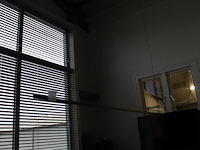 Design led-hanglamp met lengte 242 cm. let op! zelf te demonteren op hoogte circa 400 cm. - afbeelding 2 van  3