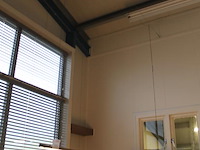 Design led-hanglamp met lengte 242 cm. let op! zelf te demonteren op hoogte circa 400 cm. - afbeelding 3 van  3