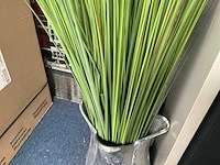 Design metalen bloempot met inhoud - afbeelding 4 van  4